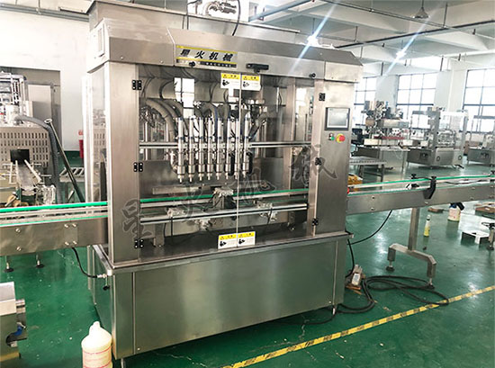 香菇醬灌裝機設備展示